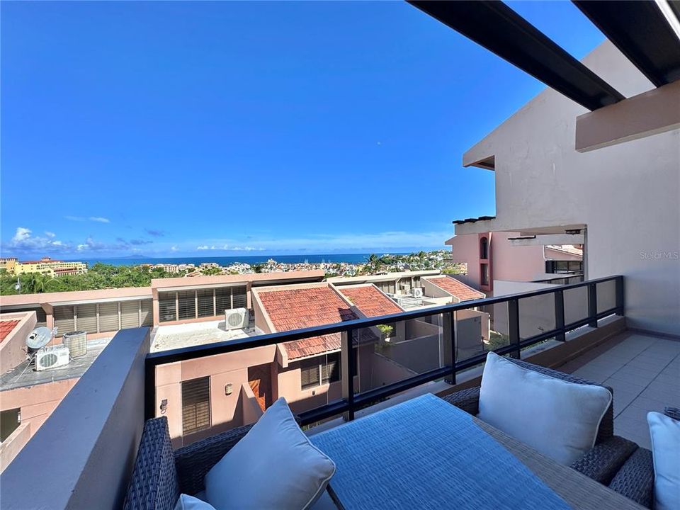 For Sale: $710,000 (4 beds, 2 baths, 2650 Square Feet)