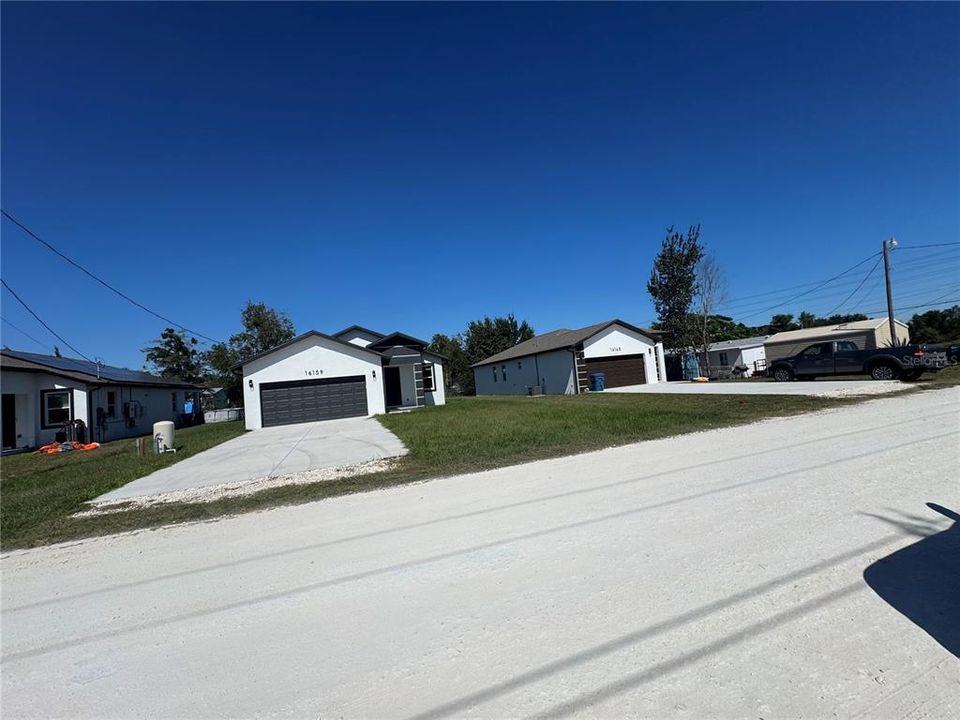 待售: $335,000 (3 贝兹, 2 浴室, 1584 平方英尺)