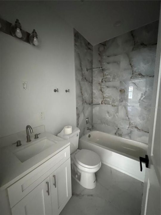 待售: $335,000 (3 贝兹, 2 浴室, 1584 平方英尺)