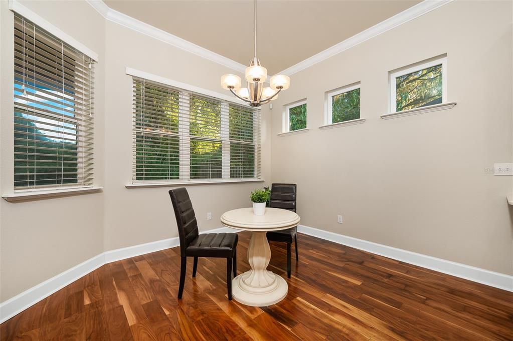 For Sale: $349,900 (3 beds, 2 baths, 1572 Square Feet)