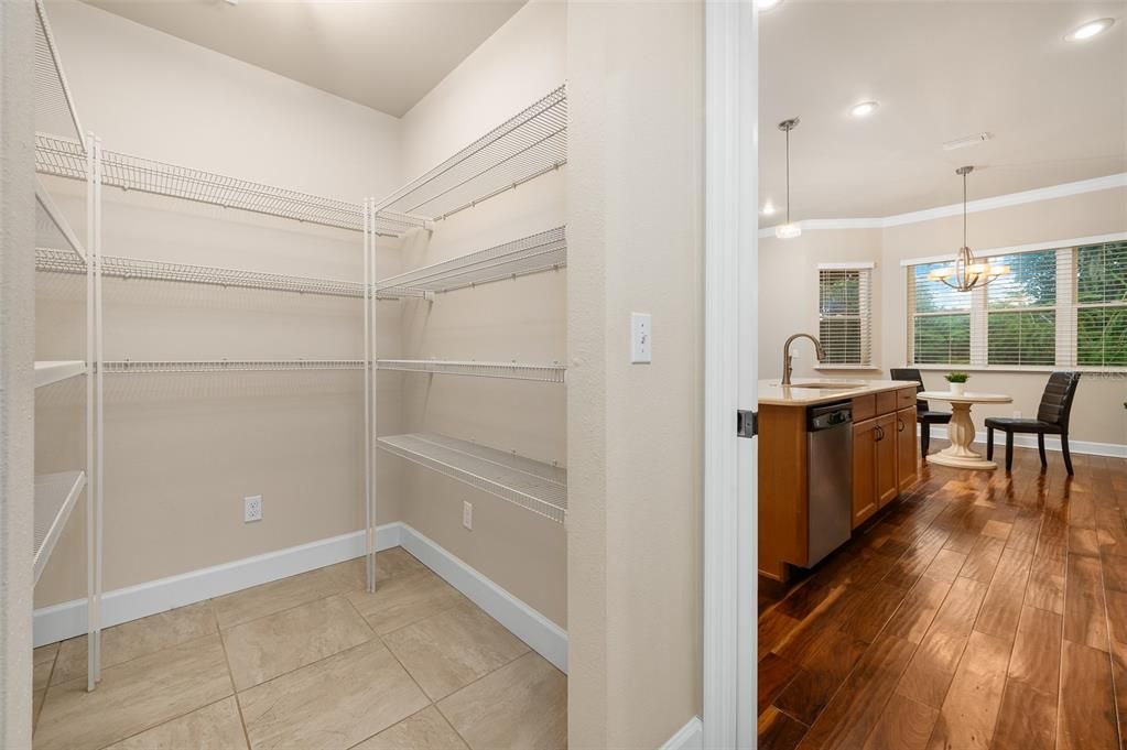 For Sale: $349,900 (3 beds, 2 baths, 1572 Square Feet)