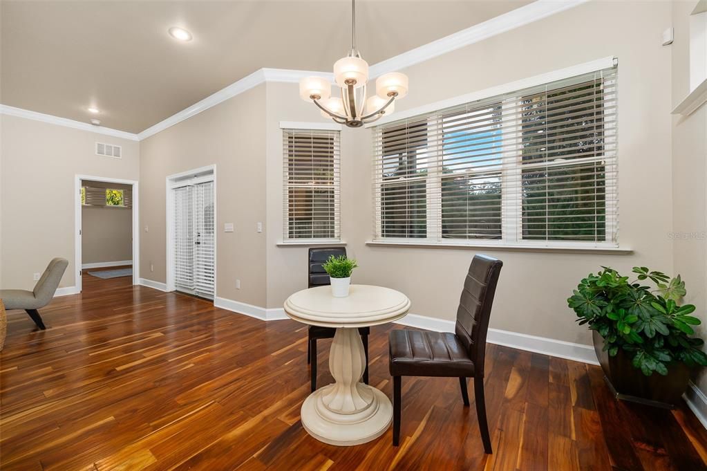 For Sale: $349,900 (3 beds, 2 baths, 1572 Square Feet)