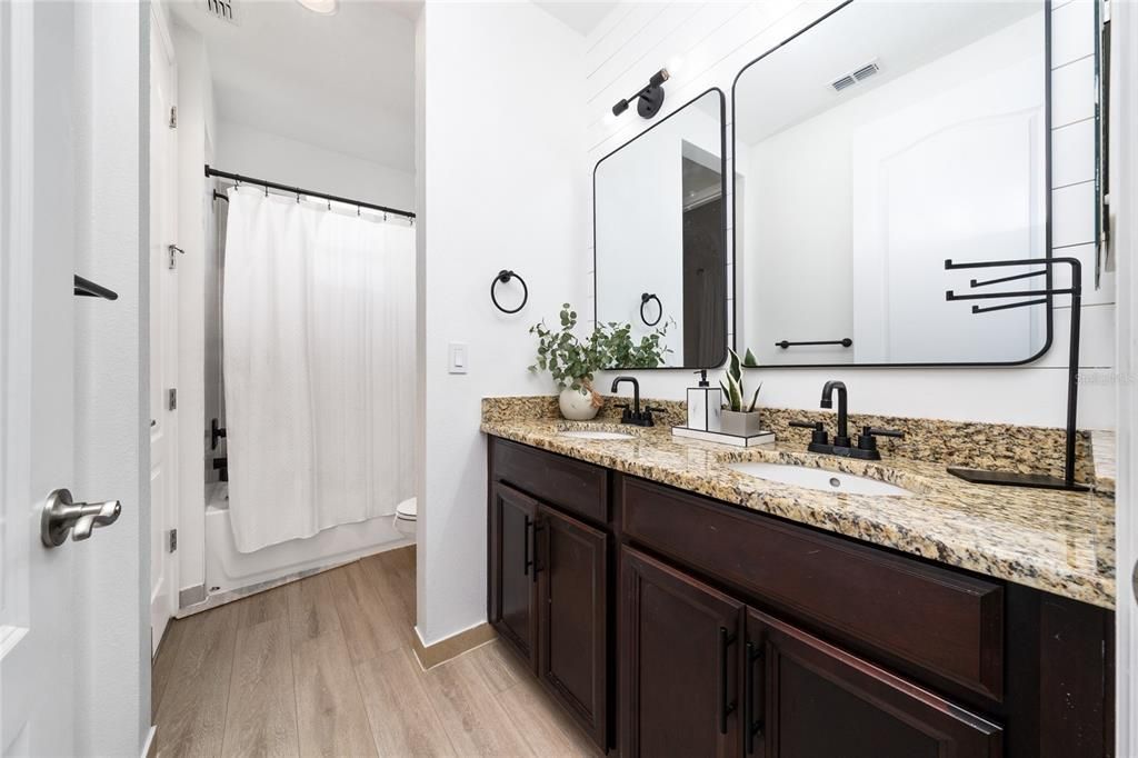 待售: $405,000 (3 贝兹, 2 浴室, 1779 平方英尺)