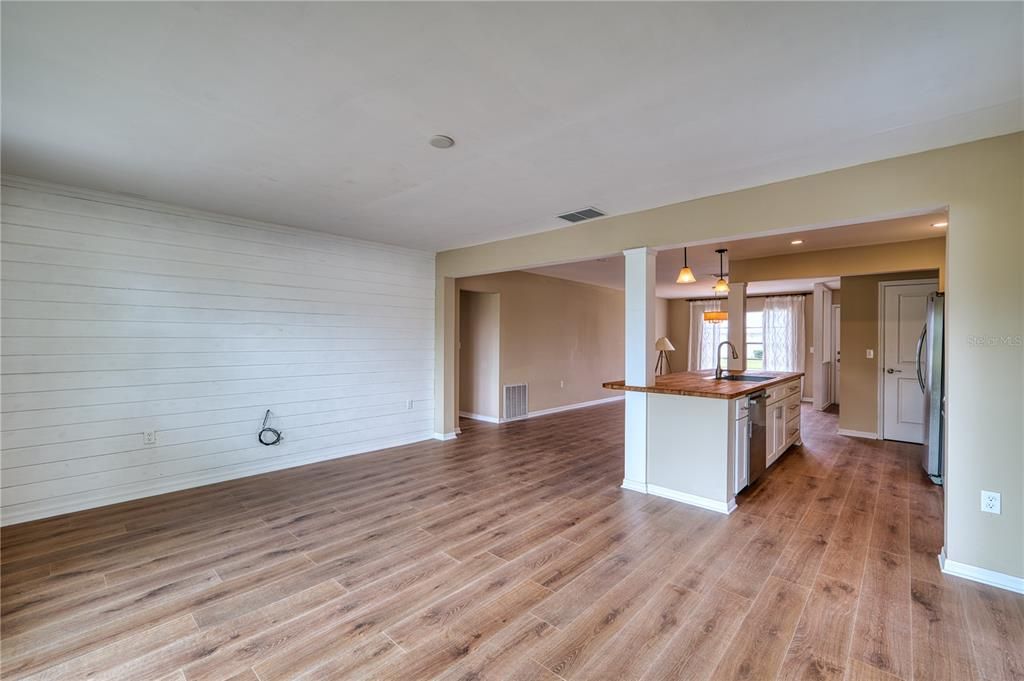 待售: $315,000 (3 贝兹, 2 浴室, 1692 平方英尺)