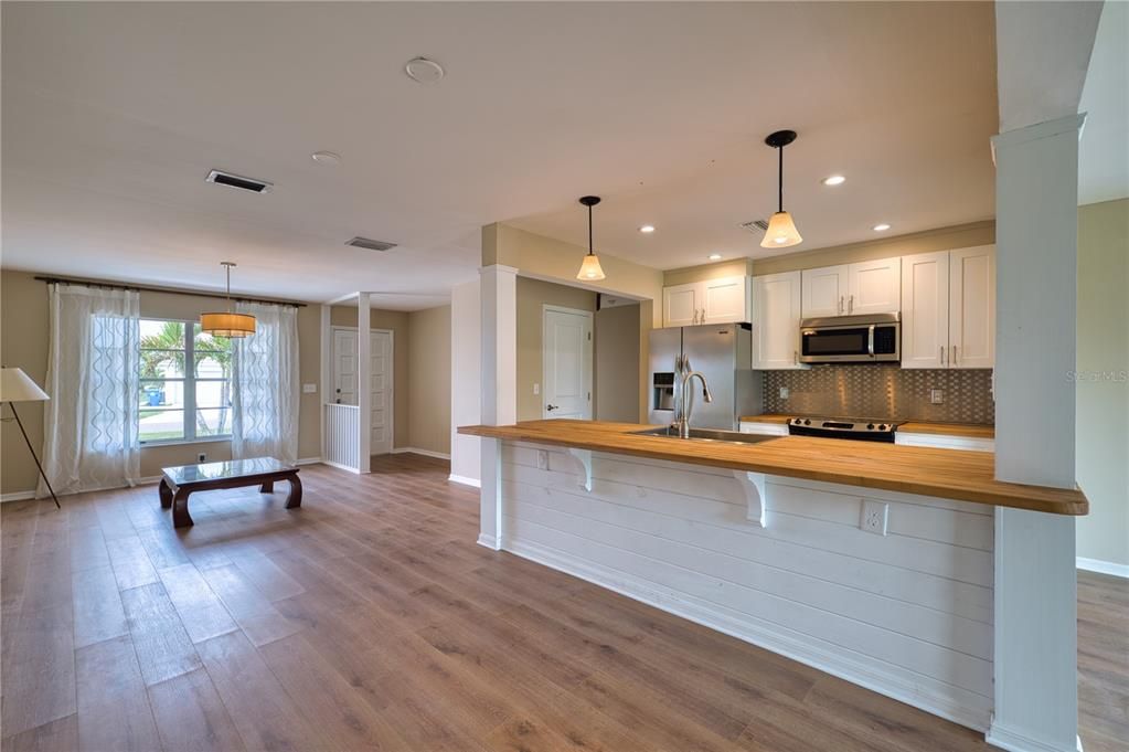 待售: $315,000 (3 贝兹, 2 浴室, 1692 平方英尺)