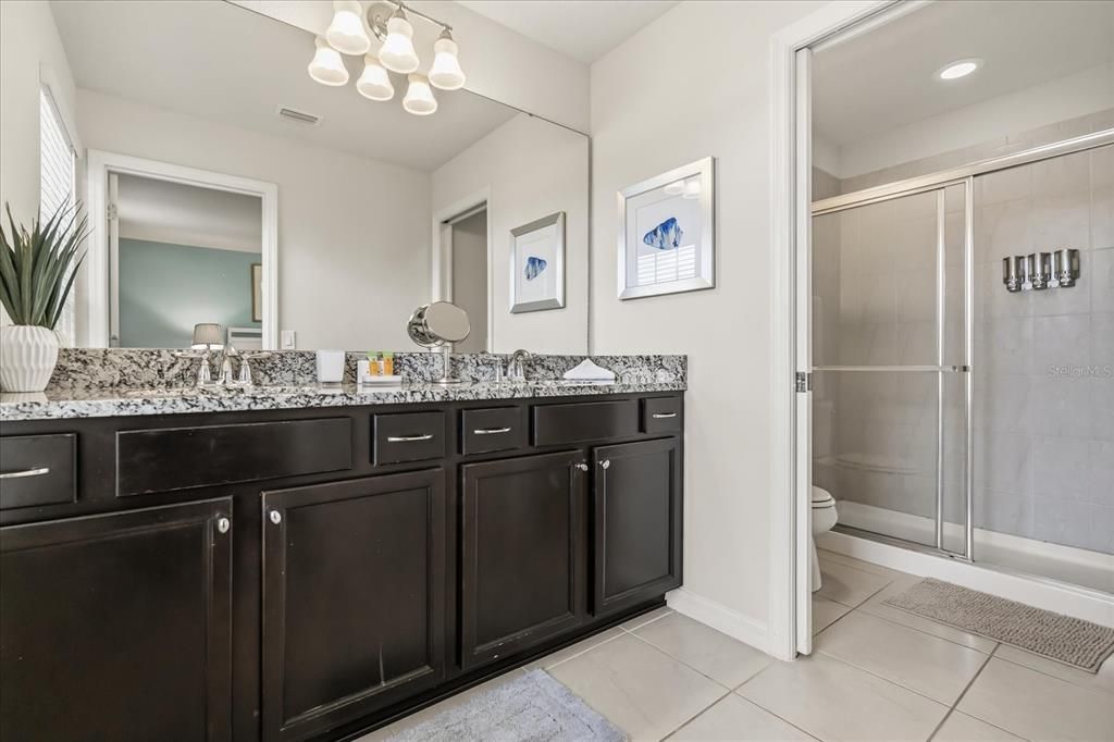 待售: $595,000 (6 贝兹, 4 浴室, 3142 平方英尺)