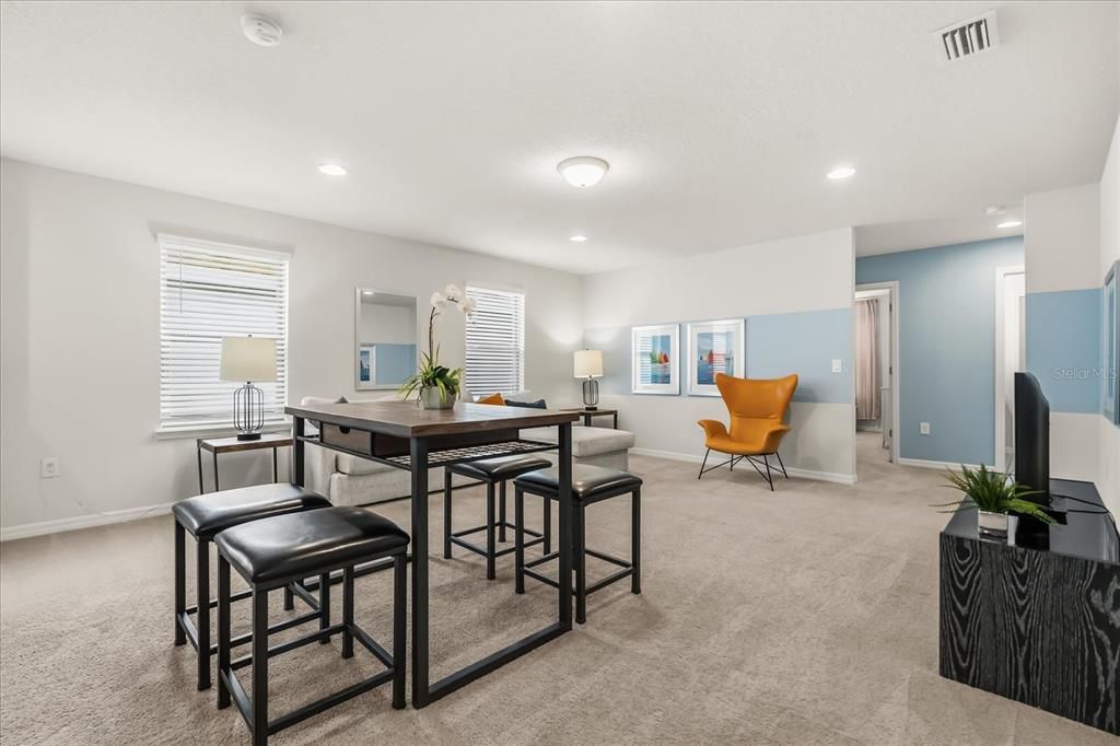 待售: $595,000 (6 贝兹, 4 浴室, 3142 平方英尺)