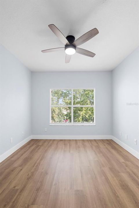 出租: $2,000 (2 贝兹, 2 浴室, 1209 平方英尺)