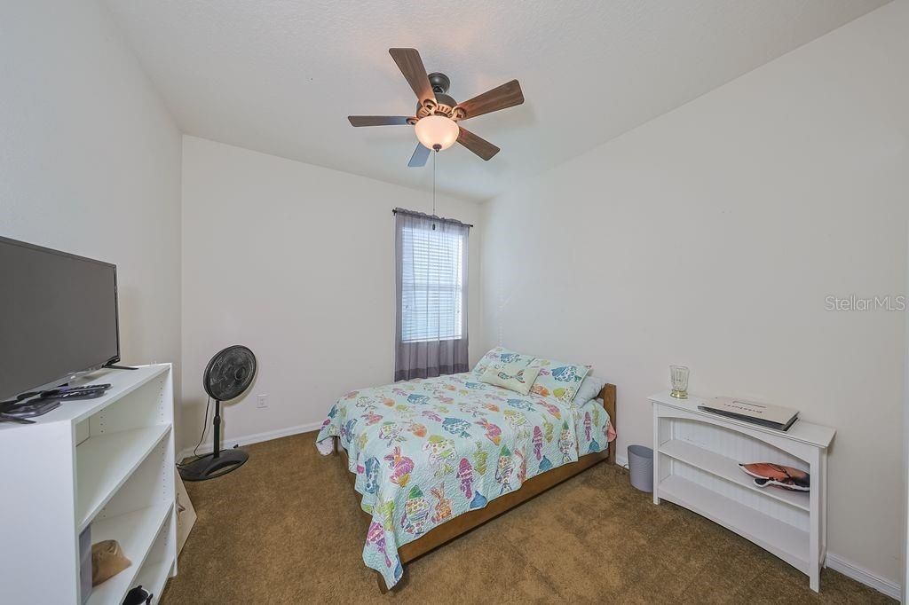 待售: $415,000 (4 贝兹, 2 浴室, 2346 平方英尺)