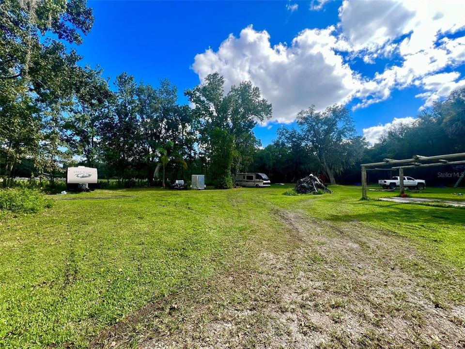 En Venta: $999,900 (1.98 acres)