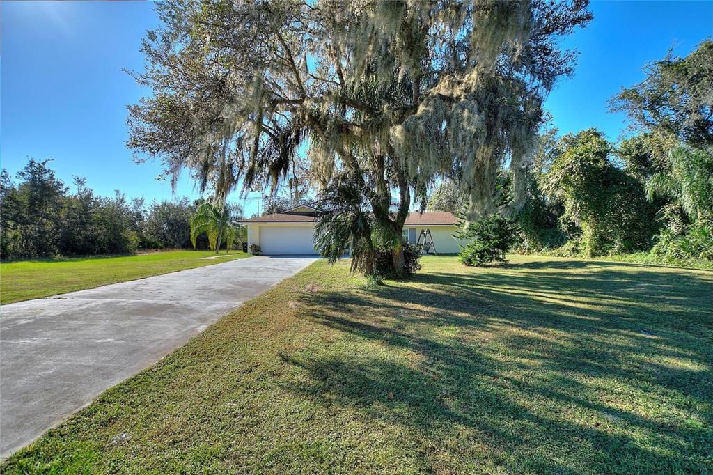 For Sale: $340,000 (3 beds, 2 baths, 1741 Square Feet)