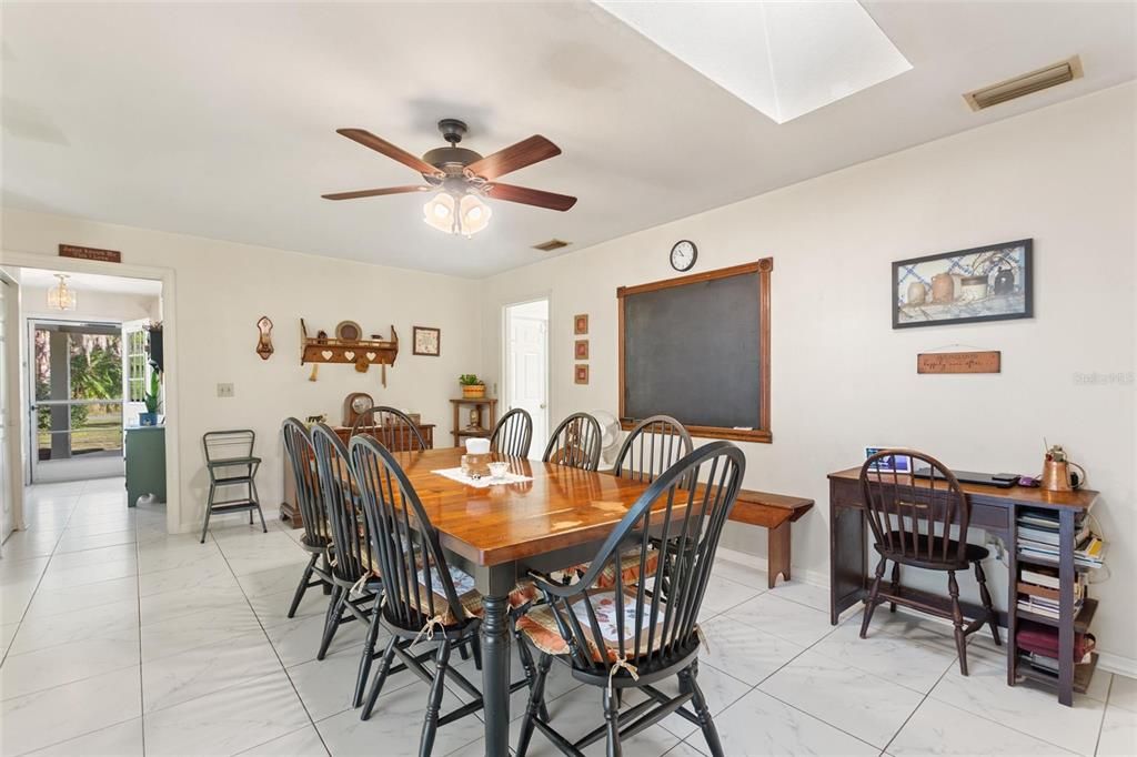 For Sale: $340,000 (3 beds, 2 baths, 1741 Square Feet)