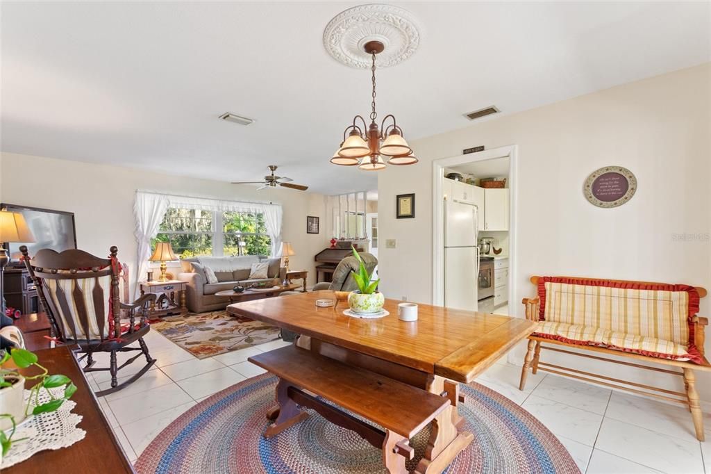 For Sale: $340,000 (3 beds, 2 baths, 1741 Square Feet)