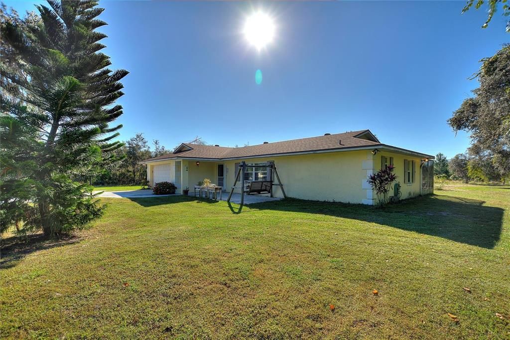 For Sale: $340,000 (3 beds, 2 baths, 1741 Square Feet)