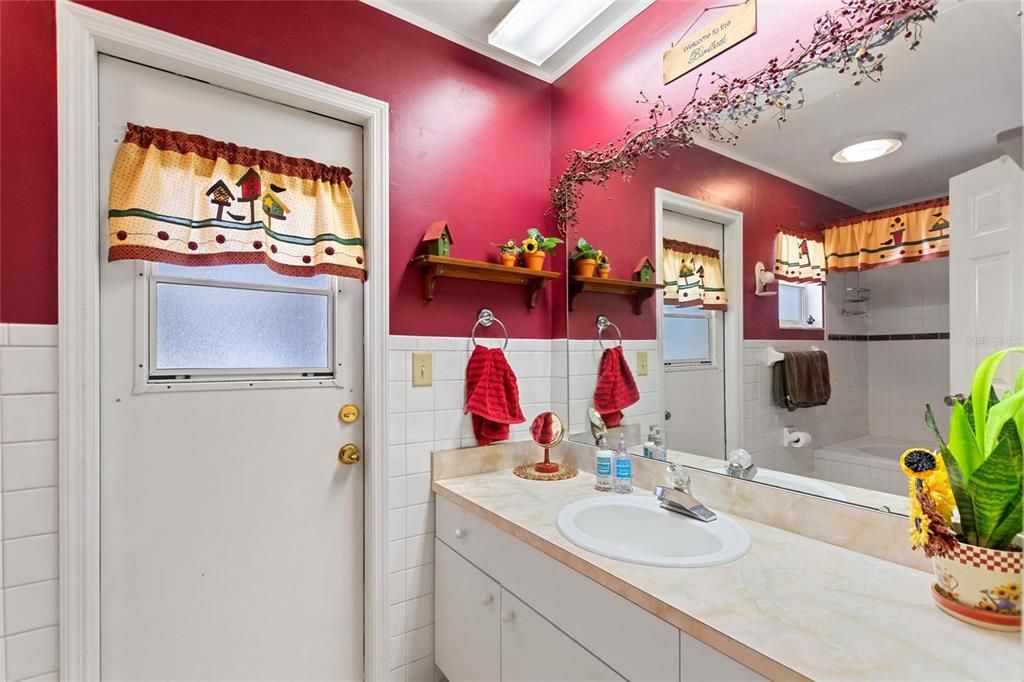 For Sale: $340,000 (3 beds, 2 baths, 1741 Square Feet)