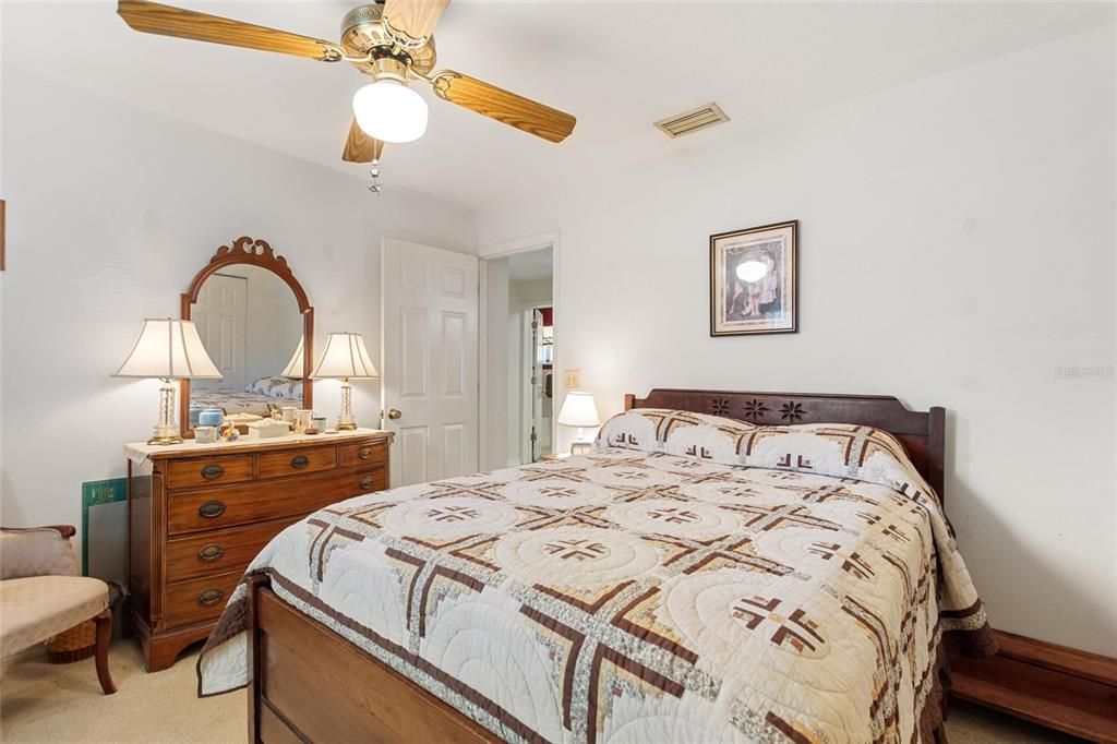 For Sale: $340,000 (3 beds, 2 baths, 1741 Square Feet)