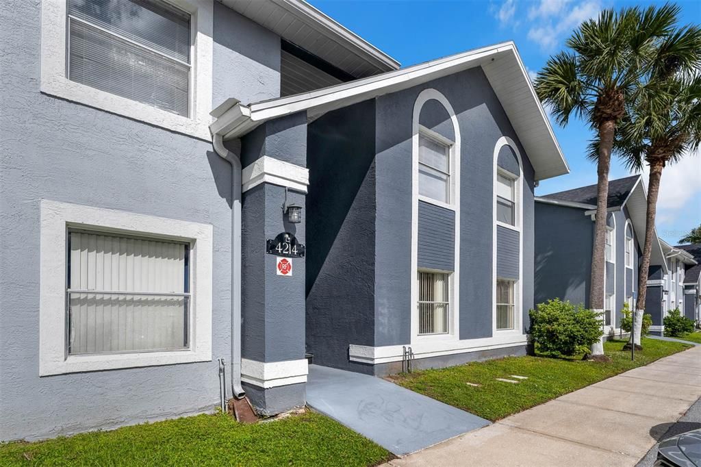 Active With Contract: $140,000 (2 beds, 2 baths, 1006 Square Feet)