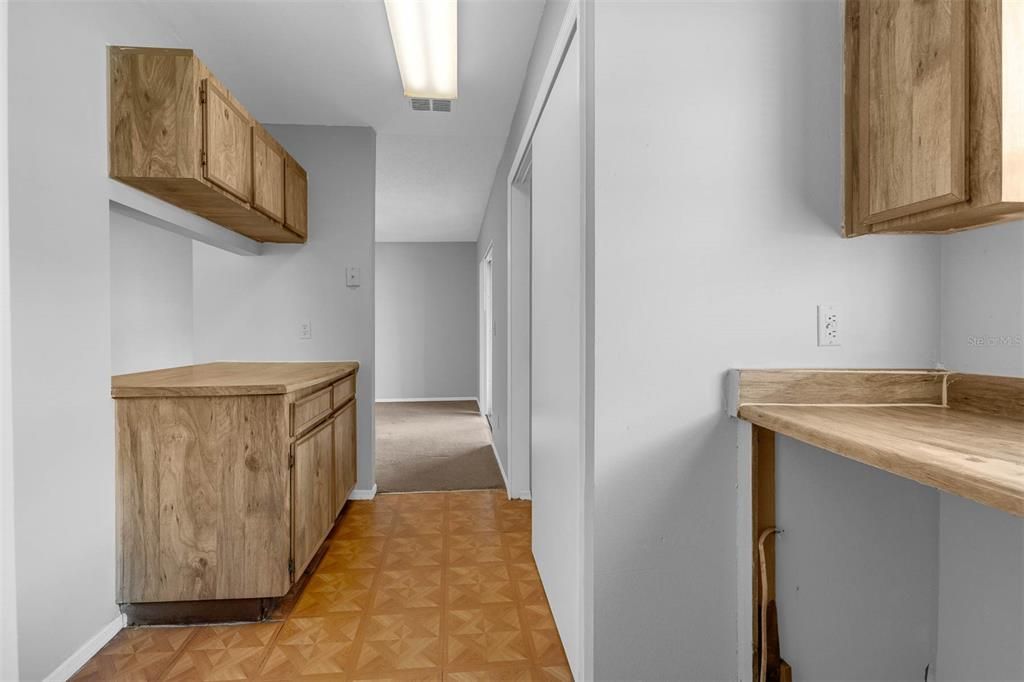 Active With Contract: $140,000 (2 beds, 2 baths, 1006 Square Feet)