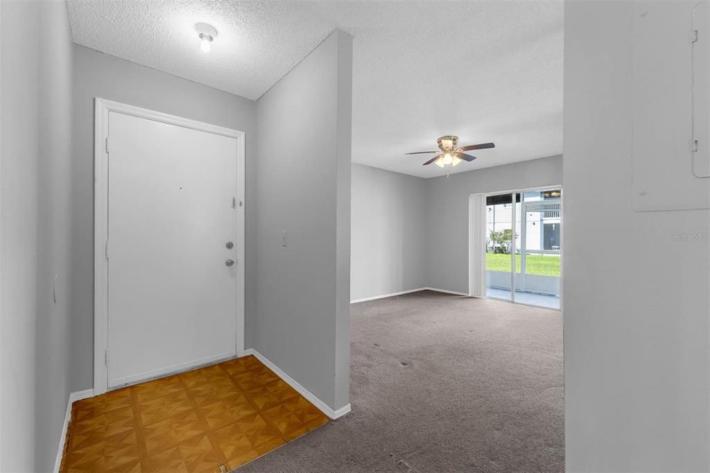 Active With Contract: $140,000 (2 beds, 2 baths, 1006 Square Feet)