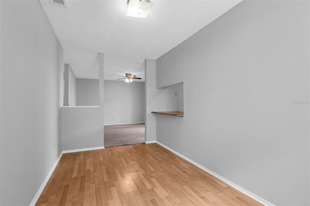 Active With Contract: $140,000 (2 beds, 2 baths, 1006 Square Feet)