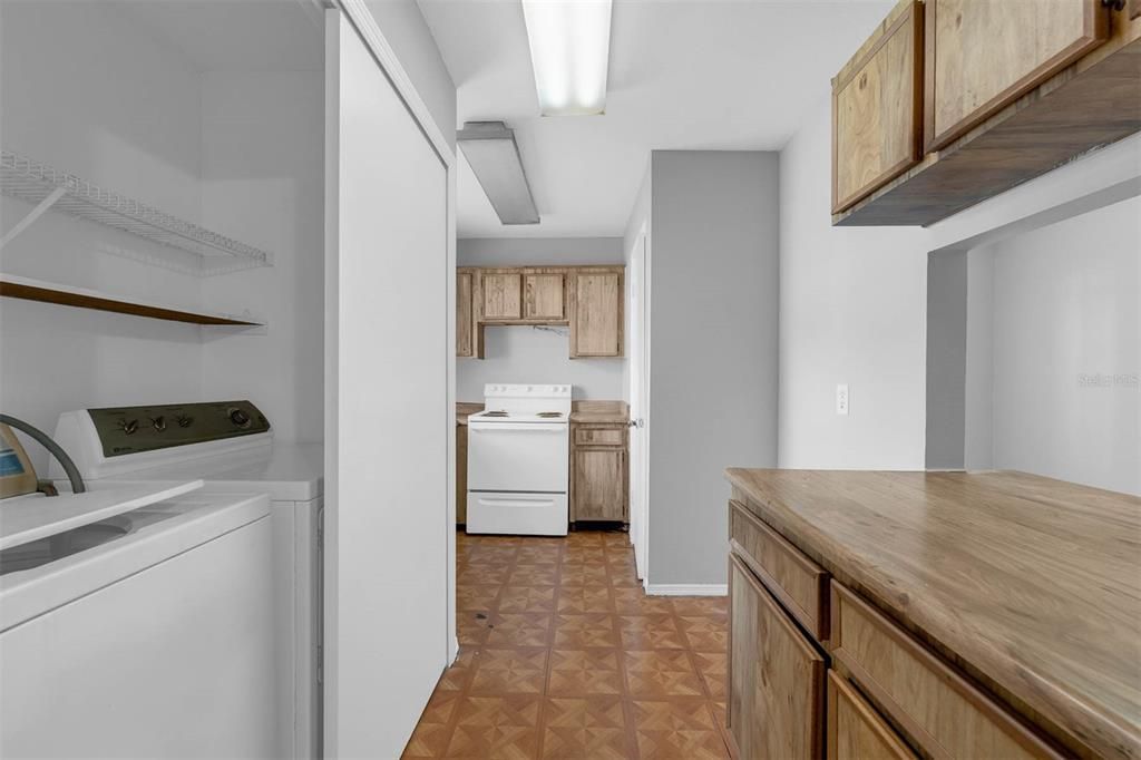 Active With Contract: $140,000 (2 beds, 2 baths, 1006 Square Feet)