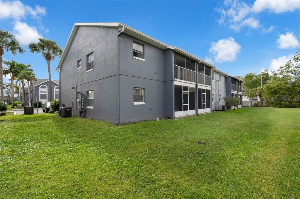 Active With Contract: $140,000 (2 beds, 2 baths, 1006 Square Feet)