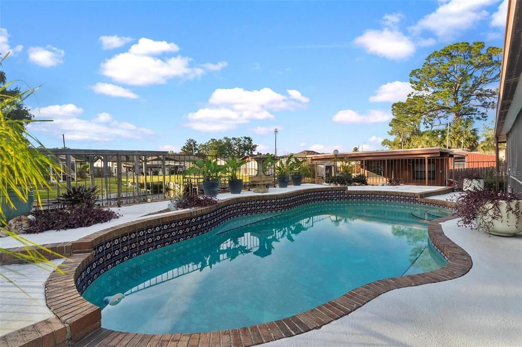 待售: $439,000 (3 贝兹, 2 浴室, 2027 平方英尺)