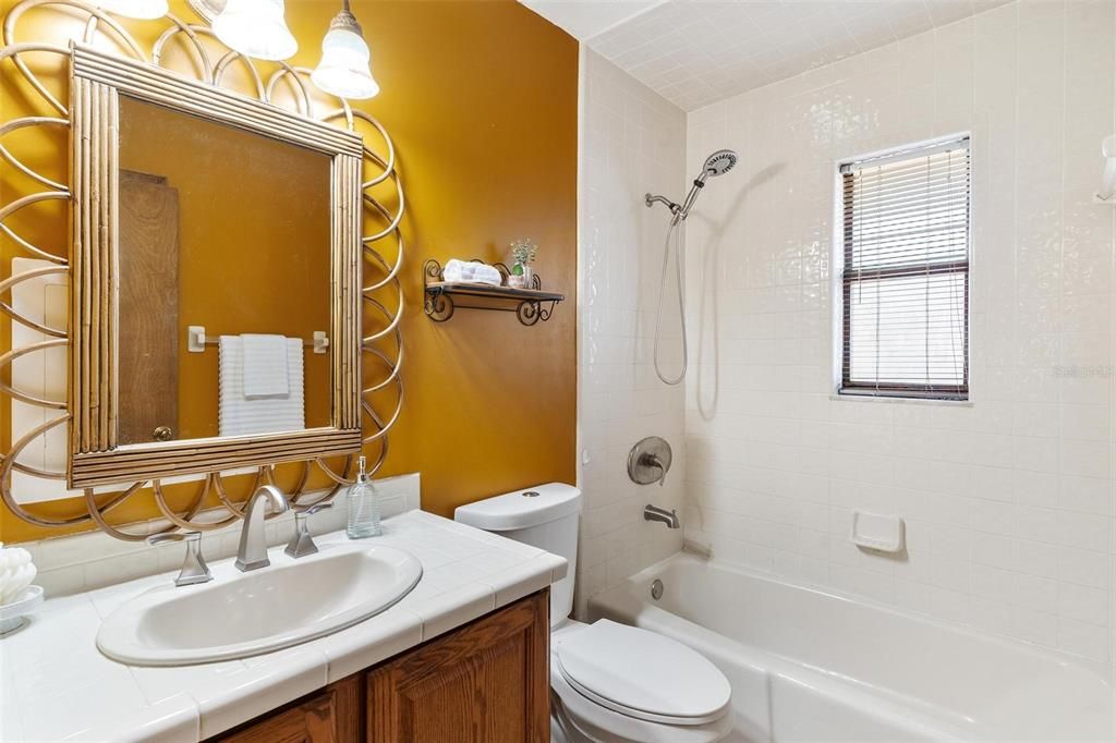 待售: $439,000 (3 贝兹, 2 浴室, 2027 平方英尺)