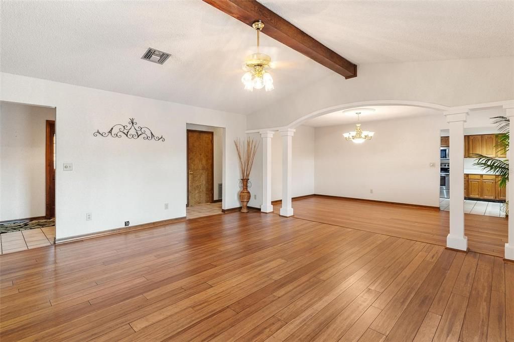 待售: $439,000 (3 贝兹, 2 浴室, 2027 平方英尺)