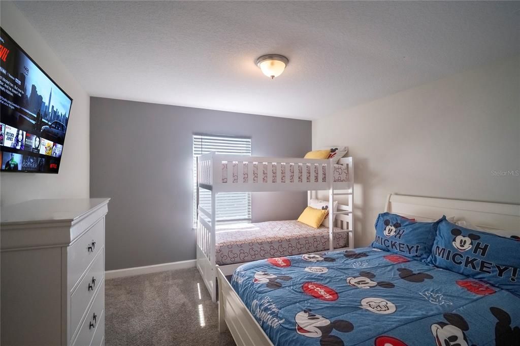 На продажу: $449,800 (4 спален, 3 ванн, 1914 Квадратных фут)