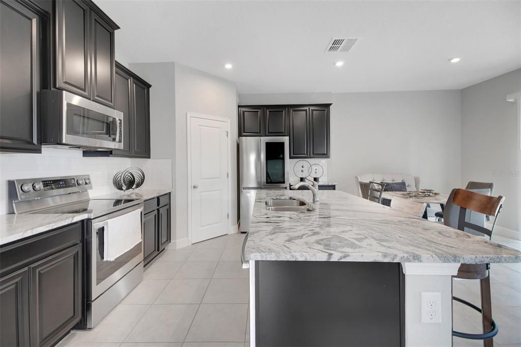 待售: $355,000 (3 贝兹, 2 浴室, 1909 平方英尺)