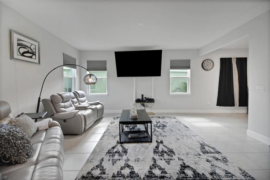 待售: $355,000 (3 贝兹, 2 浴室, 1909 平方英尺)