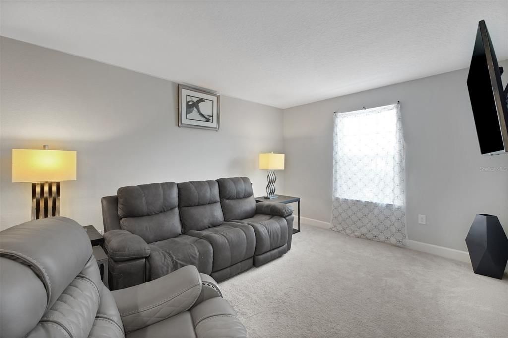 待售: $355,000 (3 贝兹, 2 浴室, 1909 平方英尺)