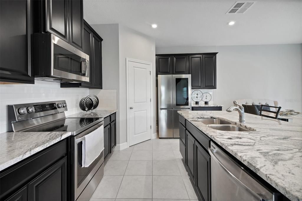 待售: $355,000 (3 贝兹, 2 浴室, 1909 平方英尺)