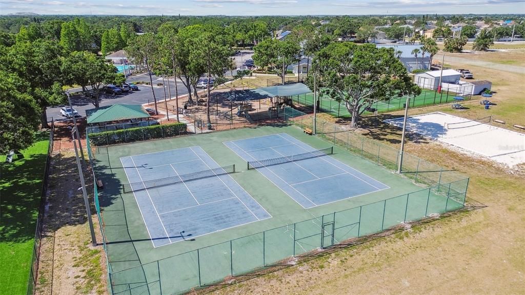 For Sale: $439,900 (6 beds, 2 baths, 3035 Square Feet)