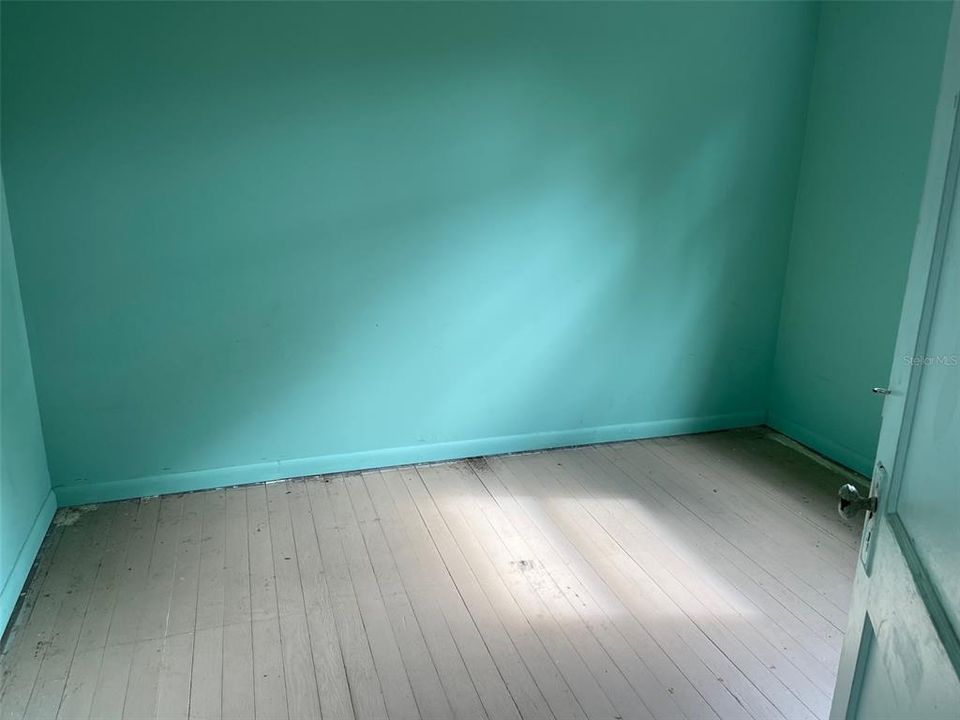 待售: $199,900 (3 贝兹, 1 浴室, 936 平方英尺)