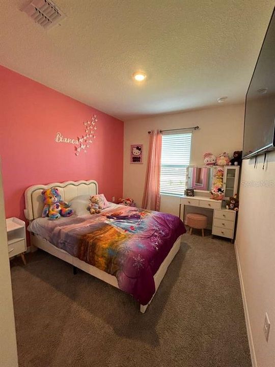 For Sale: $300,000 (3 beds, 2 baths, 1464 Square Feet)