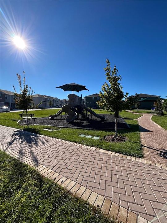 For Sale: $300,000 (3 beds, 2 baths, 1464 Square Feet)