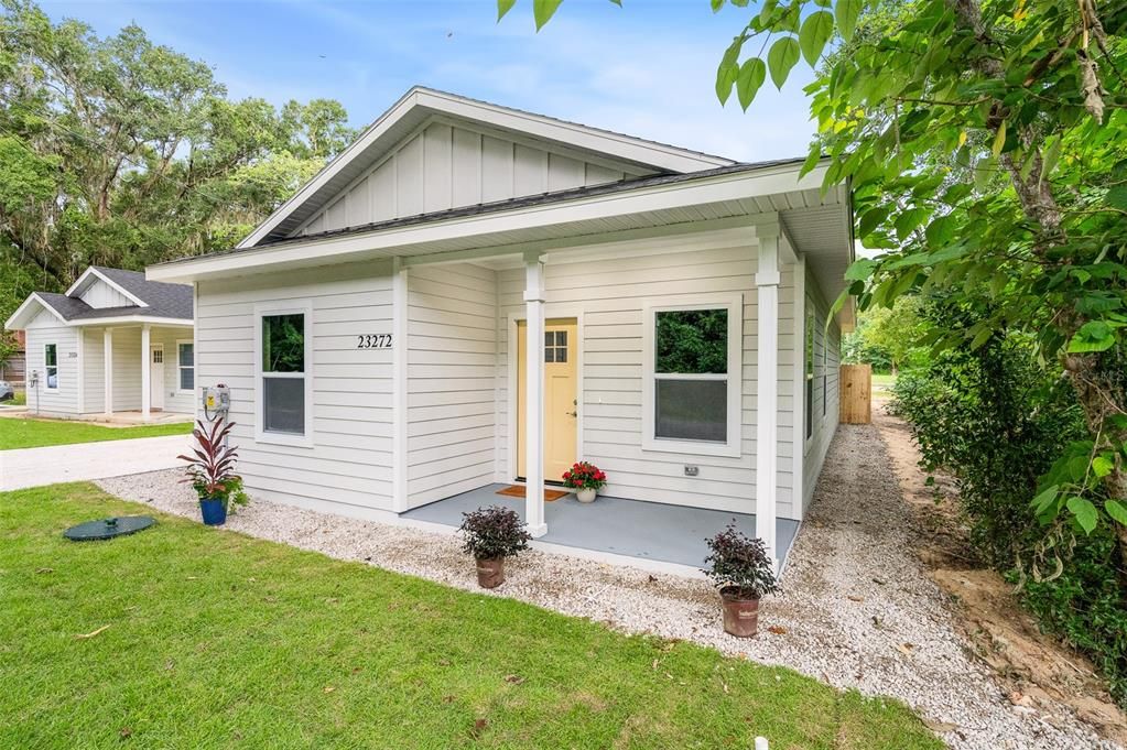 For Sale: $234,750 (3 beds, 2 baths, 1089 Square Feet)