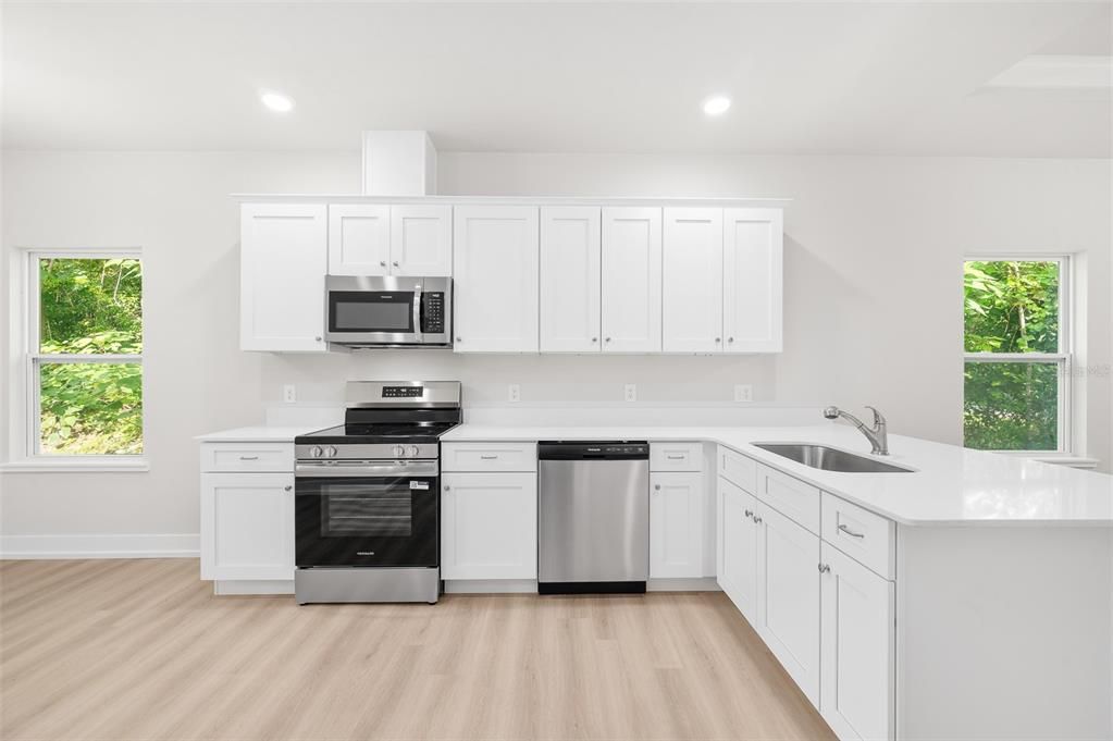 For Sale: $234,750 (3 beds, 2 baths, 1089 Square Feet)