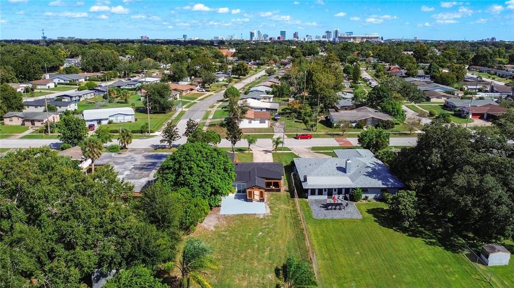 合同活跃: $449,900 (4 贝兹, 2 浴室, 1718 平方英尺)