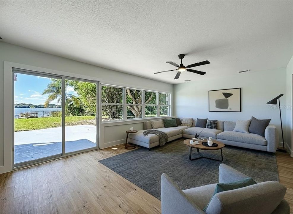 合同活跃: $449,900 (4 贝兹, 2 浴室, 1718 平方英尺)