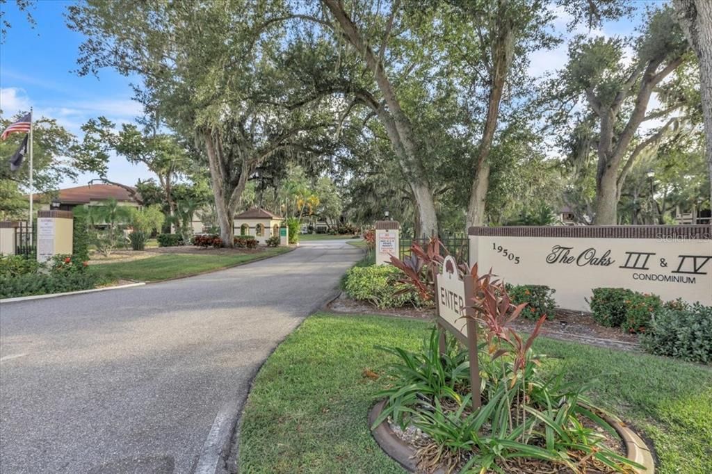 Под контрактом: $160,000 (2 спален, 2 ванн, 838 Квадратных фут)