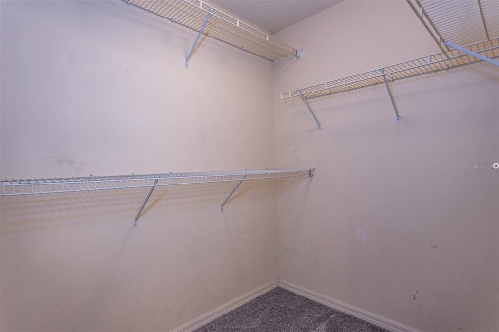 На продажу: $239,900 (2 спален, 2 ванн, 1058 Квадратных фут)