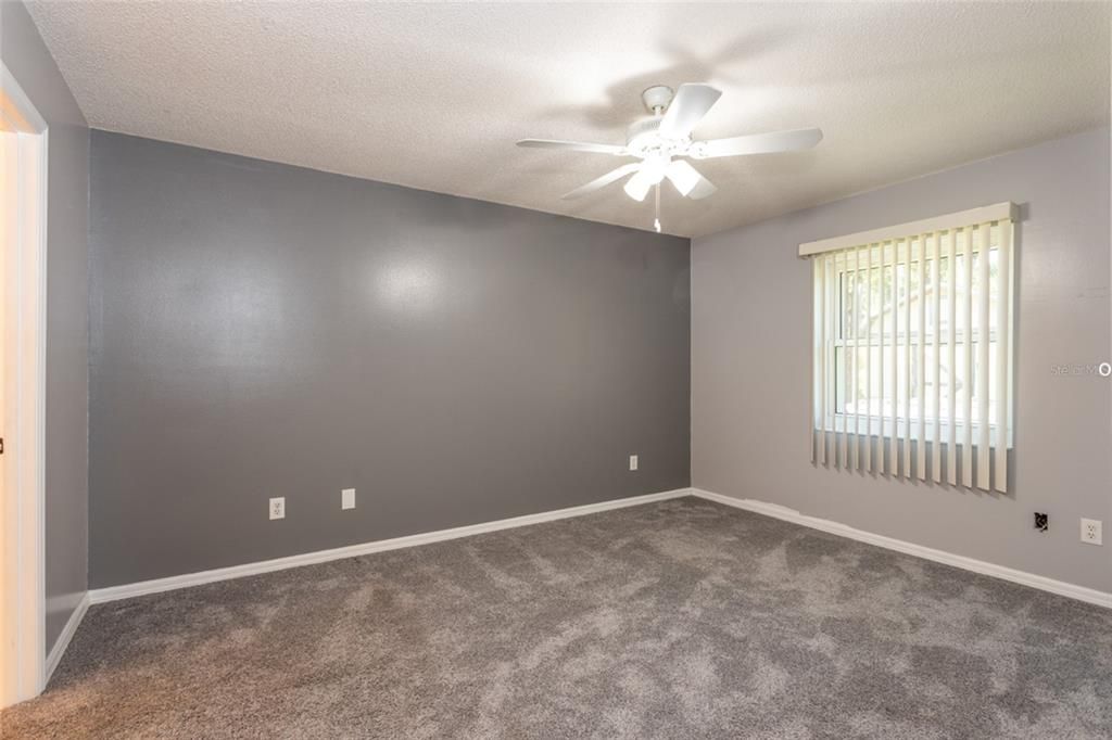 На продажу: $239,900 (2 спален, 2 ванн, 1058 Квадратных фут)