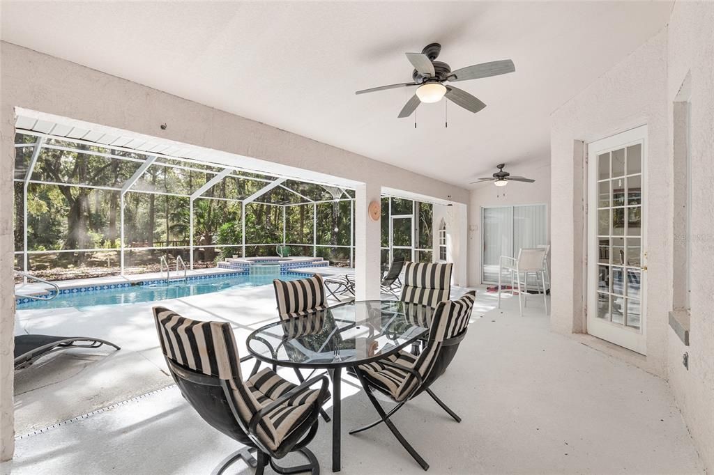 For Sale: $715,000 (3 beds, 3 baths, 2557 Square Feet)