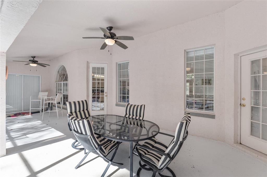 For Sale: $715,000 (3 beds, 3 baths, 2557 Square Feet)