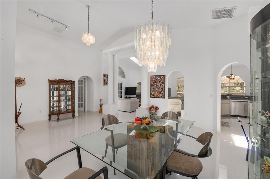 For Sale: $715,000 (3 beds, 3 baths, 2557 Square Feet)