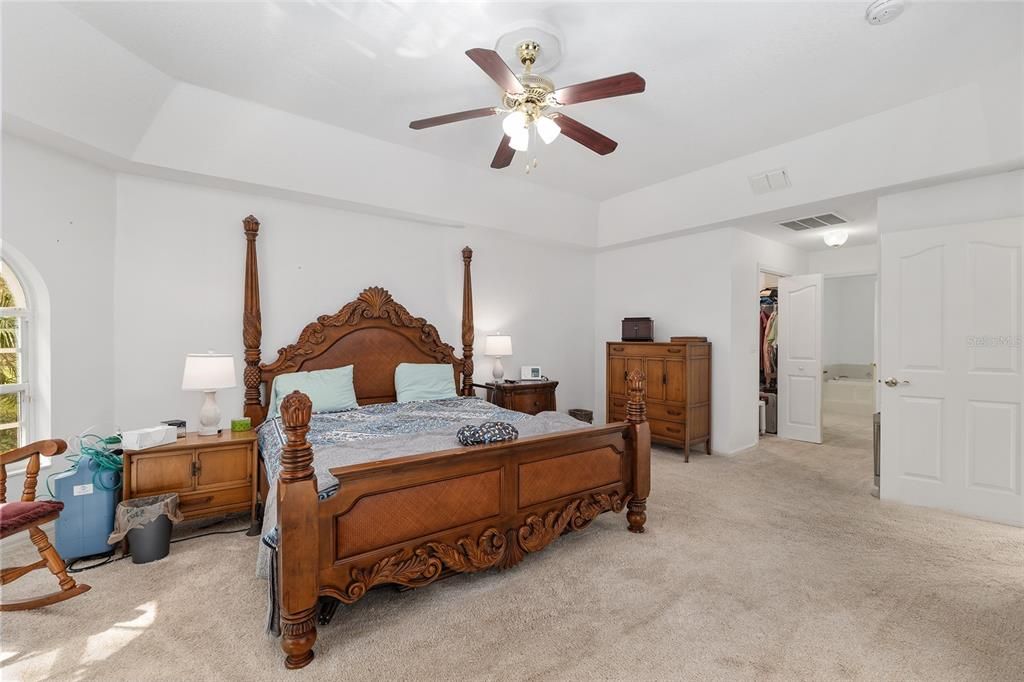 For Sale: $715,000 (3 beds, 3 baths, 2557 Square Feet)