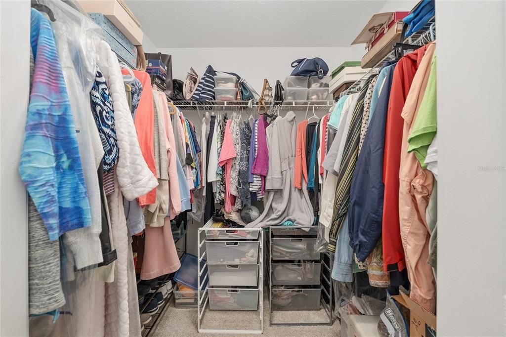 For Sale: $715,000 (3 beds, 3 baths, 2557 Square Feet)